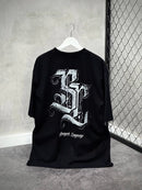CAMISETA STRANGER OVERSIZED “MONOGRAM” - PRETA