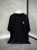 CAMISETA STRANGER OVERSIZED “MONOGRAM” - PRETA